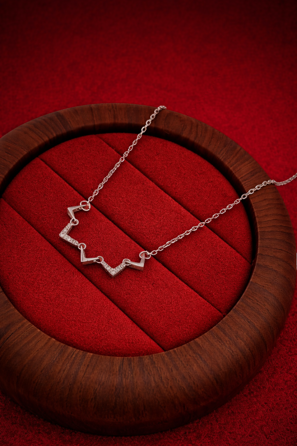 Pnoe Necklace